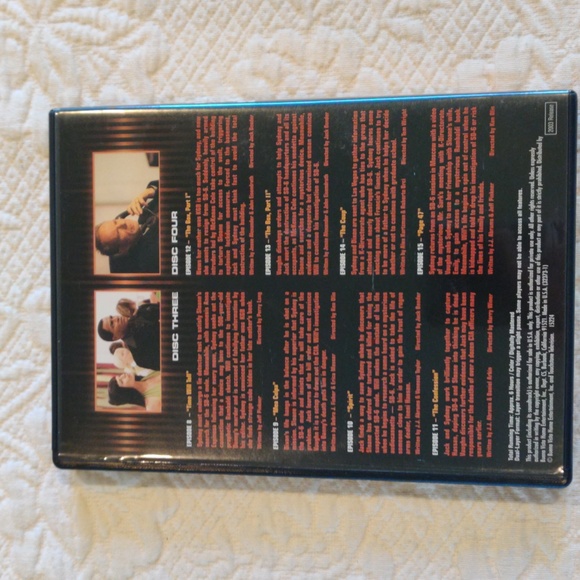 Alias the Complete first Season Six Video Disc Set Featuring Jennifer Gardner - Picture 8 of 12